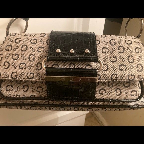 Guess Purse - Picture 1 of 5